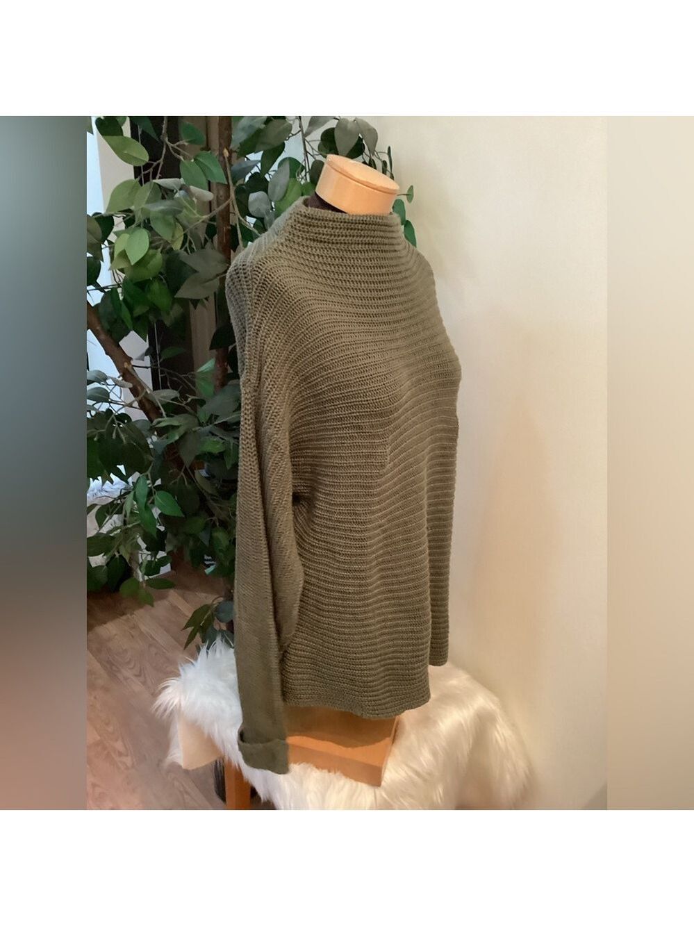 Whitefish Bay olive chunky long sleeve cuffed sweater Woman’s size XL - Picture 3 of 11